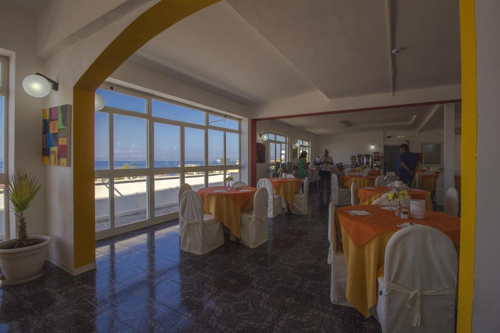 Hotel La Perla Тропея Экстерьер фото